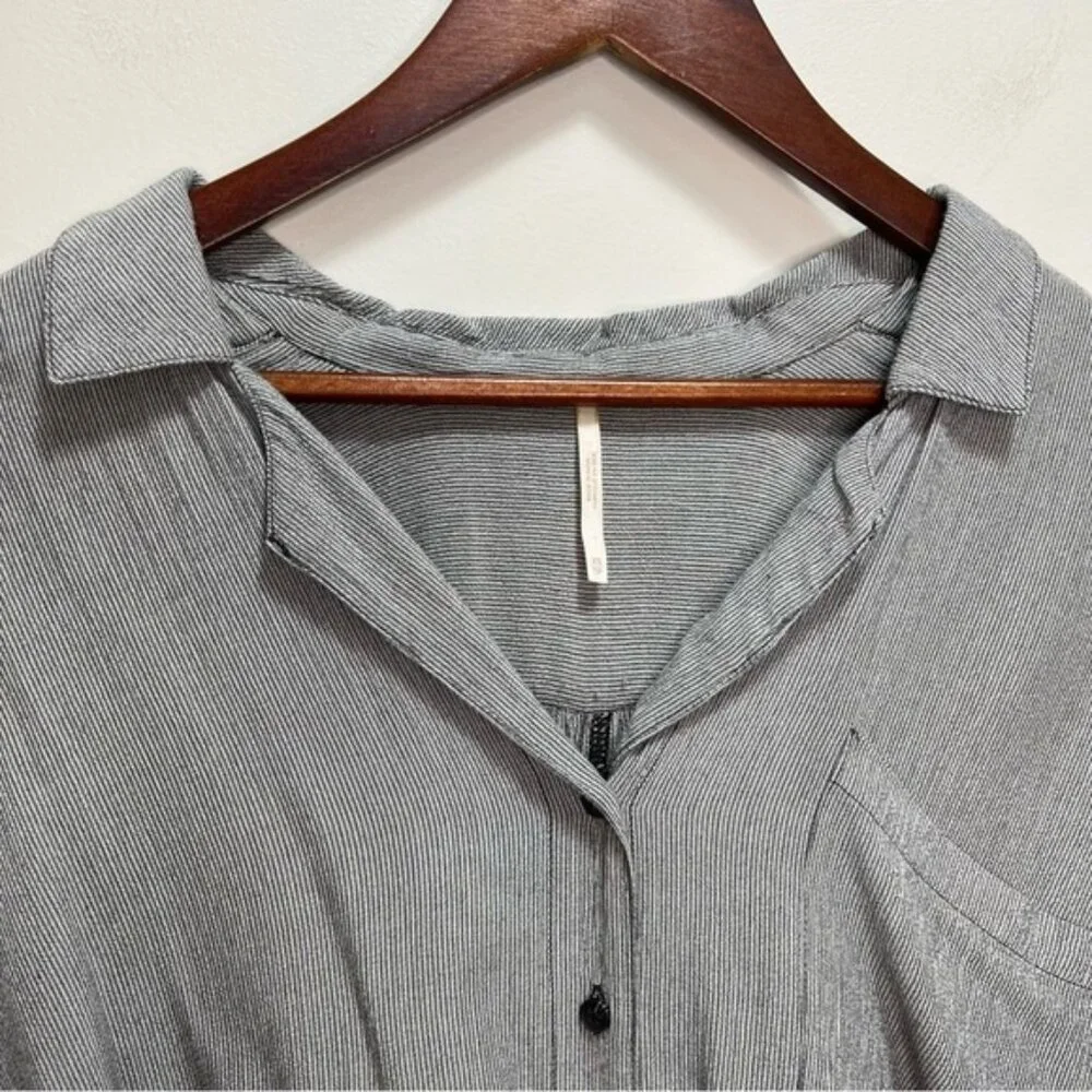 Free People Magic Breeze Shirt Size XS Oversized - Picture 5 of 12